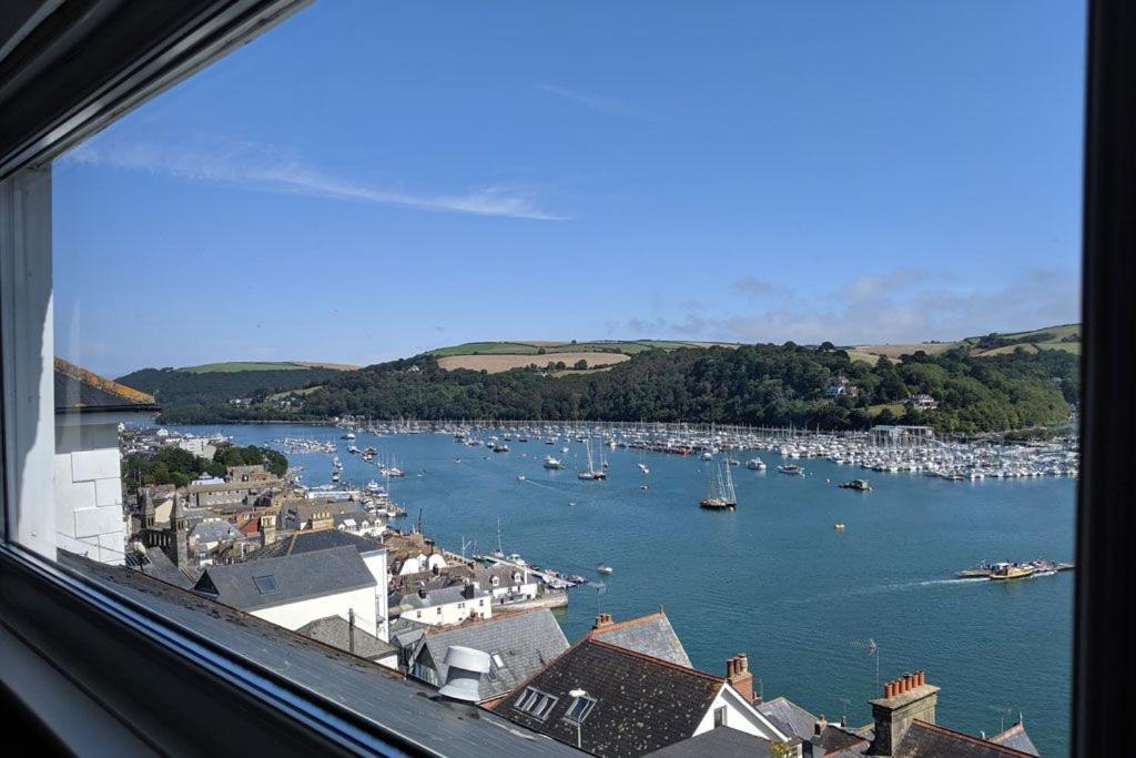 Out To Sea - Stunning Views, Elevated Position With Onsite Parking Dartmouth Exterior foto