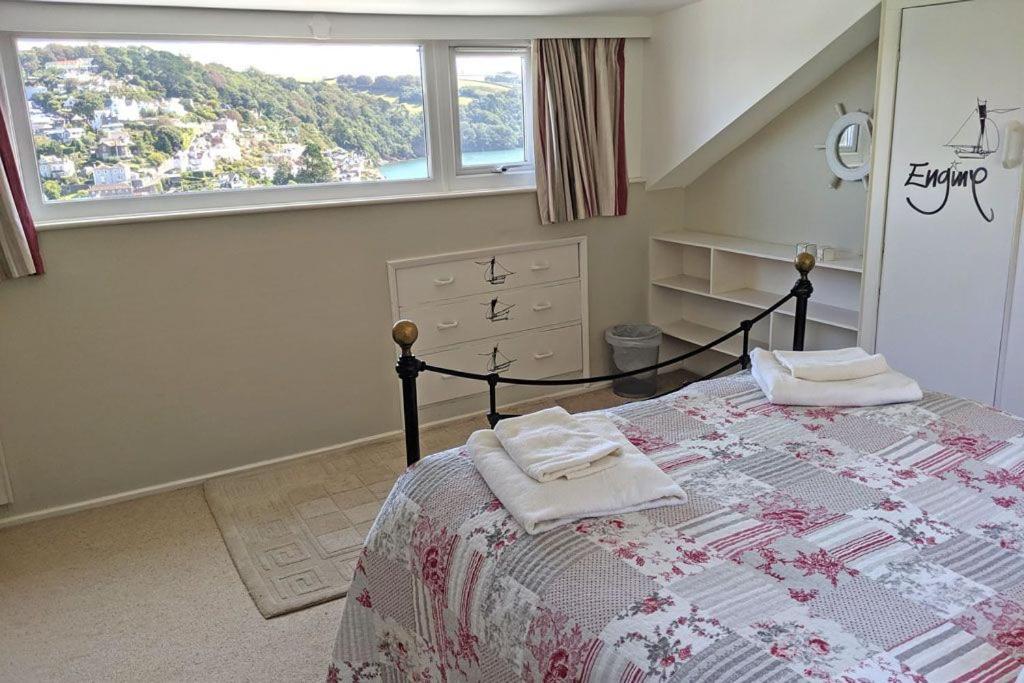 Out To Sea - Stunning Views, Elevated Position With Onsite Parking Dartmouth Exterior foto